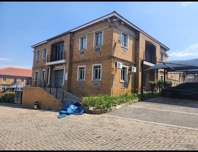 662M² OFFICE TO LET IN HALFWAY GARDENS